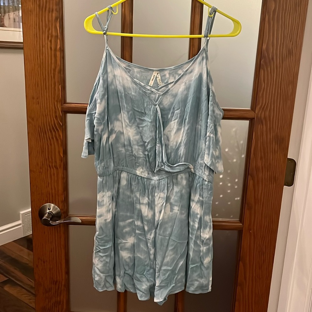New with tags Mudd brand romper with shoulders exposed size large